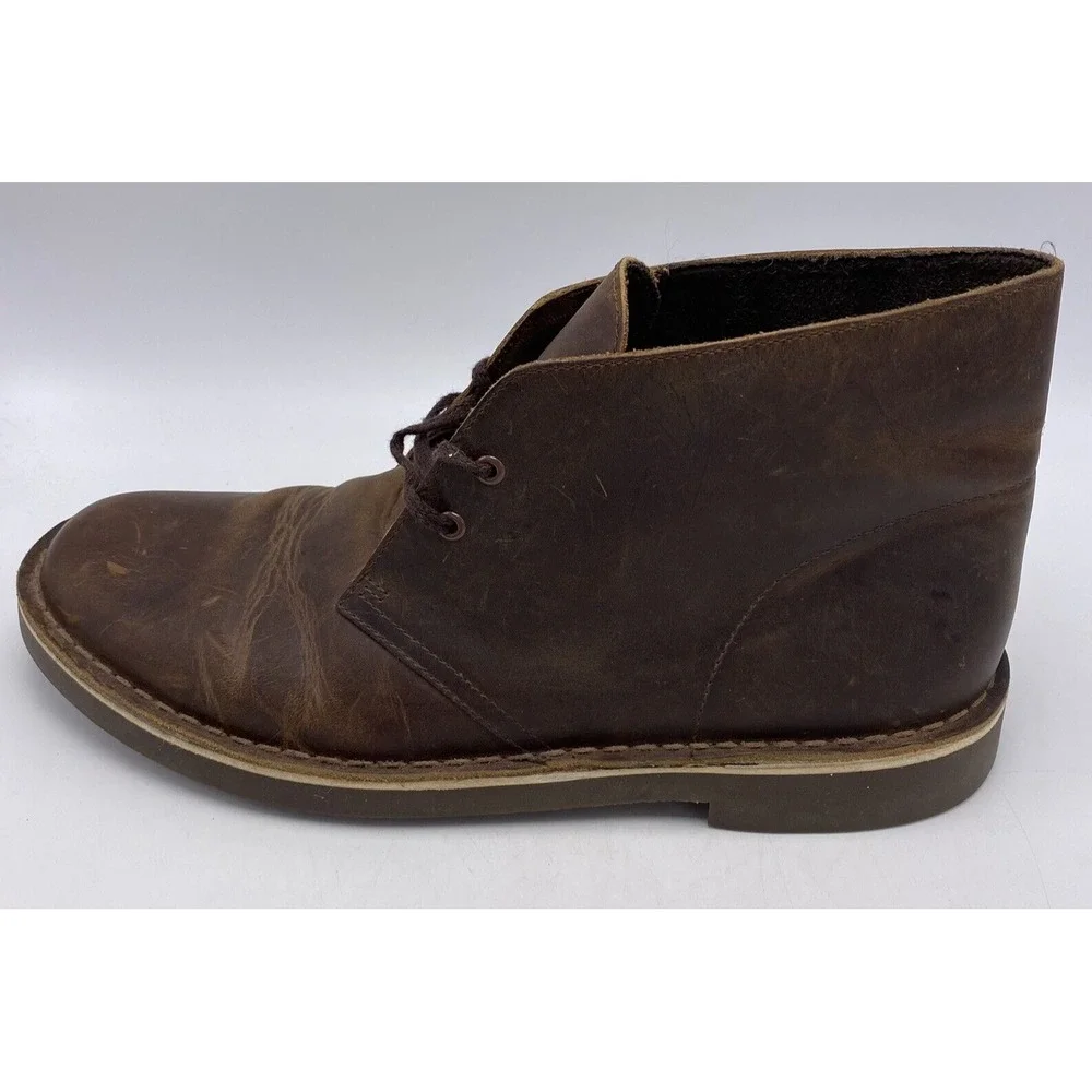 Clarks Chukka Boot Mens 9.5 M Brown Leather Desert Shoes Lace Up Casual